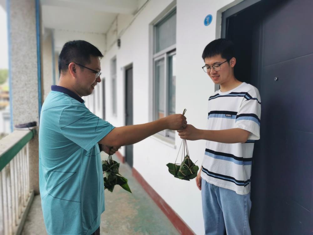 IMG_20220530_104413.jpg IMG_20220530_104413.jpg