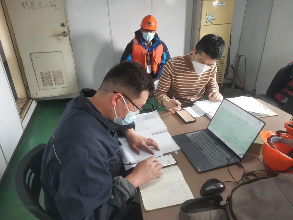 a723c8352f4f1eec5d6fc43e0af1770.jpg a723c8352f4f1eec5d6fc43e0af1770.jpg