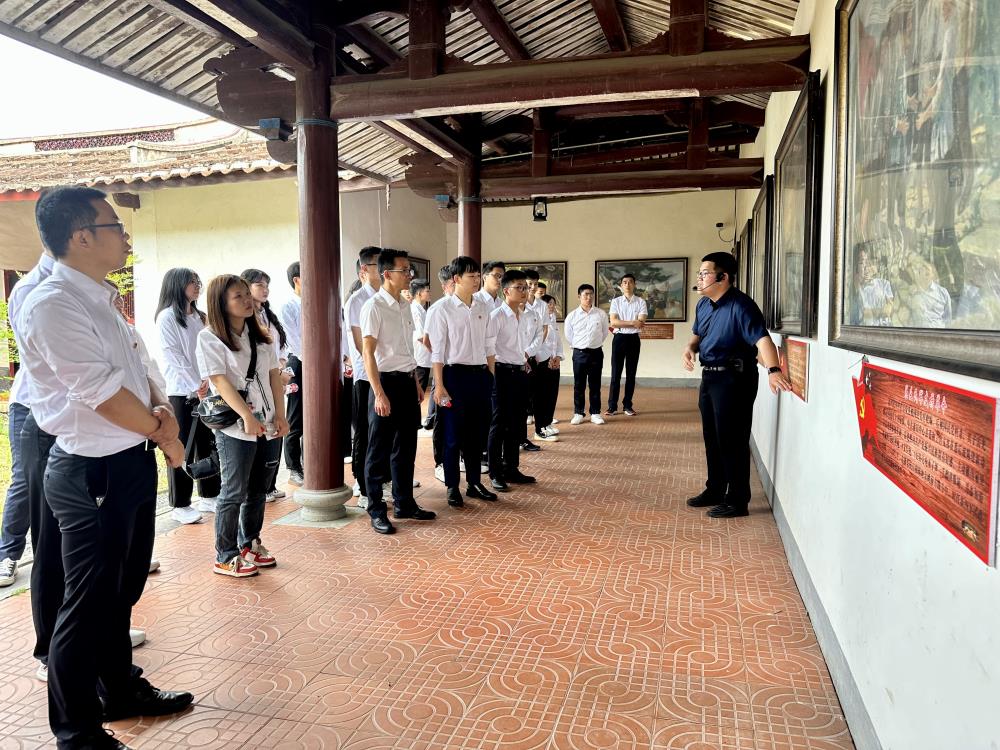 9現(xiàn)場(chǎng)學(xué)習(xí)參觀.jpg 9現(xiàn)場(chǎng)學(xué)習(xí)參觀.jpg