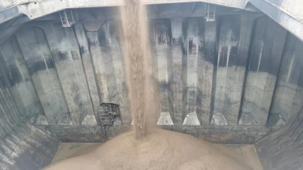 監(jiān)裝1.jpg 監(jiān)裝1.jpg